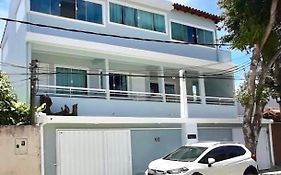 3 QUARTOS,10 min a pé Praia Grande, GARAGEM 3 carros, Churrasqueira, Wi-Fi e Cozinha Completa